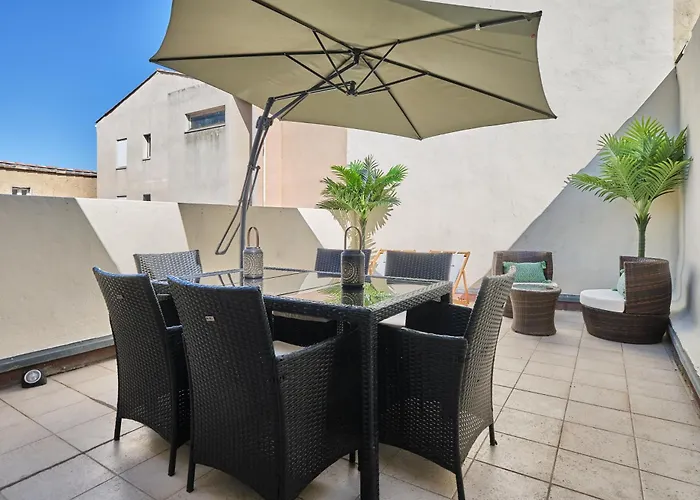Bel Climatise Avec Terrasse Au Centre-ville De Διαμέρισμα Ναρμπόν